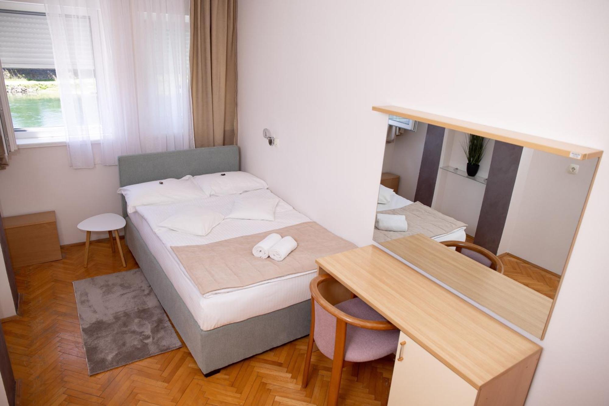 Motel New Sanatron Bosanski Novi Exterior photo