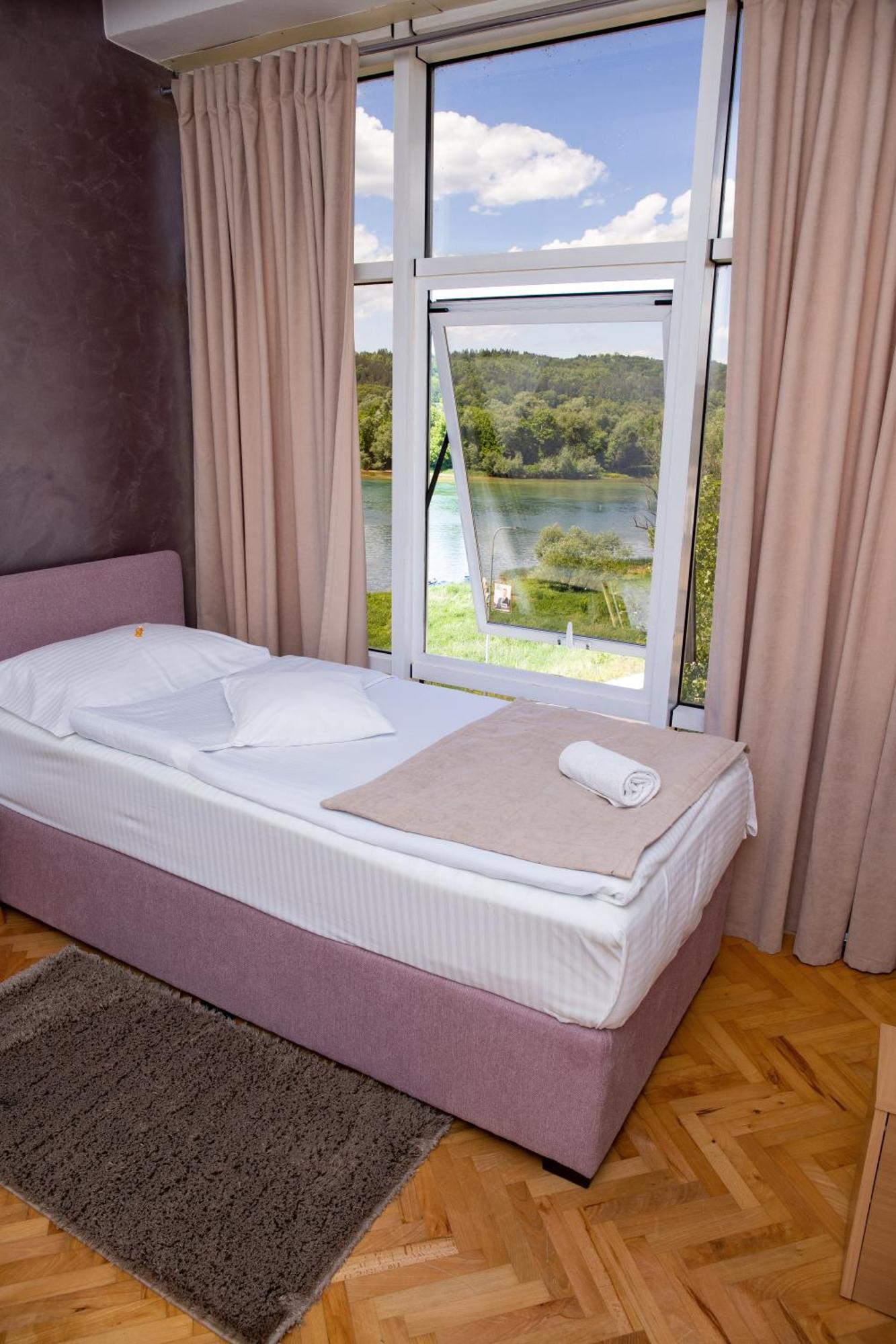 Motel New Sanatron Bosanski Novi Exterior photo