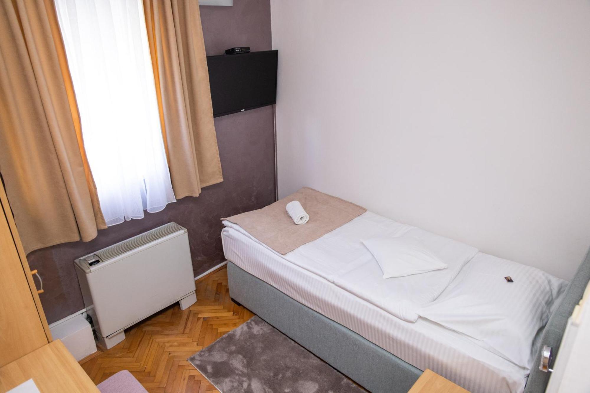 Motel New Sanatron Bosanski Novi Exterior photo